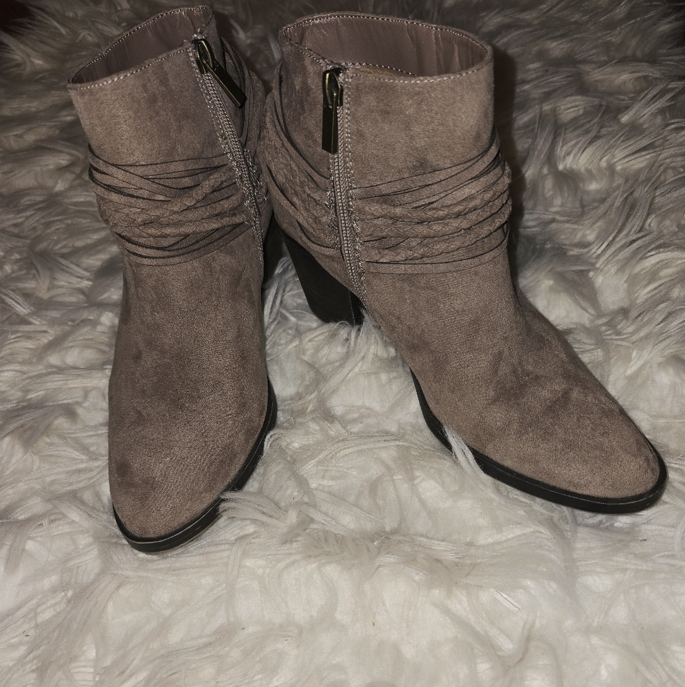 Stylish Women's Faux Suede Ankle Boots